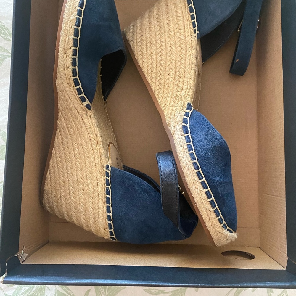 Kenneth Cole Navy Blue and Tan Espadrille Wedges